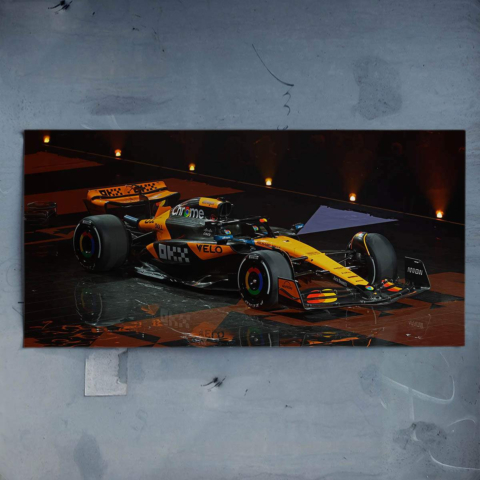 Cartel de Lanzamiento del Coche de Carrera McLaren Póster