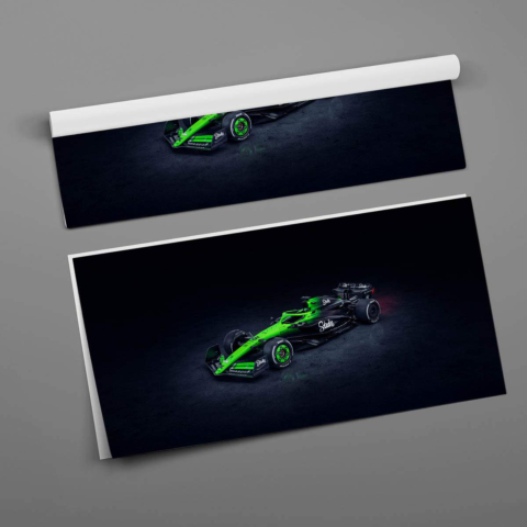 Póster de coche de carreras verde y negro