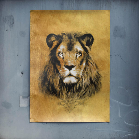 León Majestuoso Póster